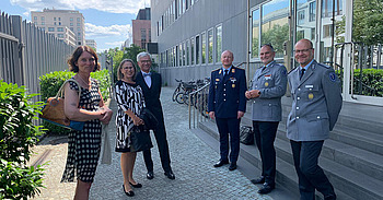 v.l: Frau Dr. Franke, Frau Danz, Dr. Danz, PD Dr. Gerhard Achatz, Prof. Dr. Benedikt Friemert, Prof. Dr. Axel Franke © S. Friemert