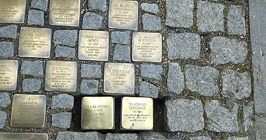 eingelassene Stolpersteine